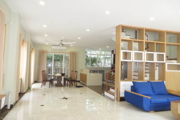 Cho thuê biệt thự song lập Vinhome Riverside không sông