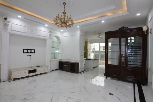 Cho thuê biệt thự Vinhomes Harmony Nguyệt Quế đồ cơ bản