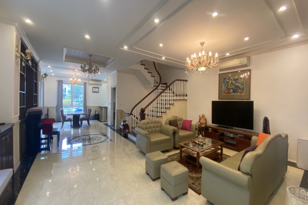 Cho thuê biệt thự Vinhomes Riverside căn song lập