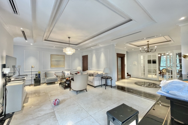 Cho thuê biệt thự Vinhomes Riverside căn song lập, gần trường BIS