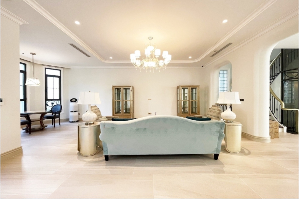 Cho thuê biệt thự Vinhomes Riverside có bể bơi, căn đơn lập