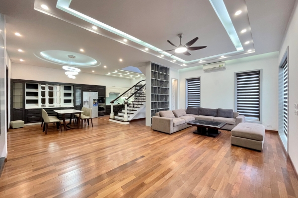 Cho thuê biệt thự Vinhomes Riverside full nội thất gần công viên