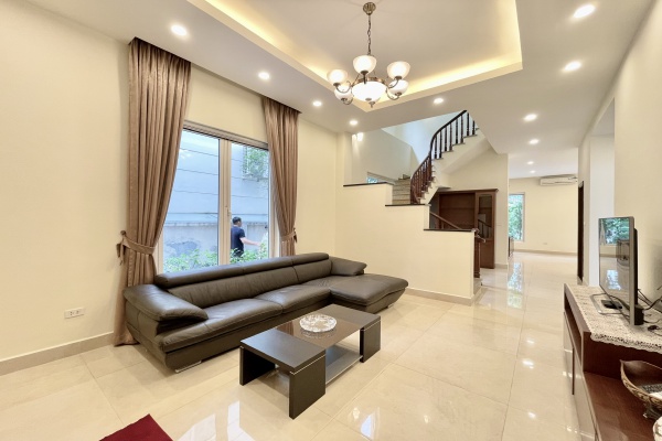 Cho thuê biệt thự Vinhomes Riverside, song lập full nội thất