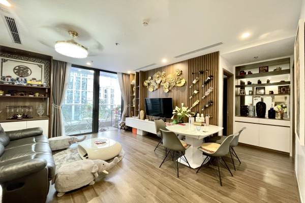 Cho thuê căn hộ Vinhomes Symphony 2PN 2WC đầy đủ đồ