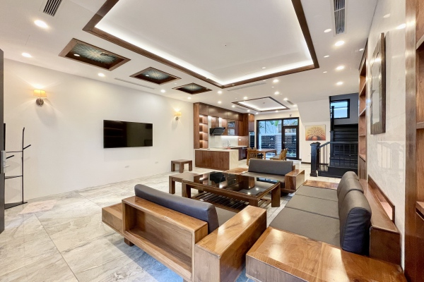 Cho thuê liền kề Vinhomes The Harmony full nội thất gỗ óc chó