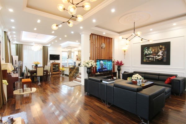 Liền kề Vinhomes Riverside giai đoạn 1 cần cho thuê