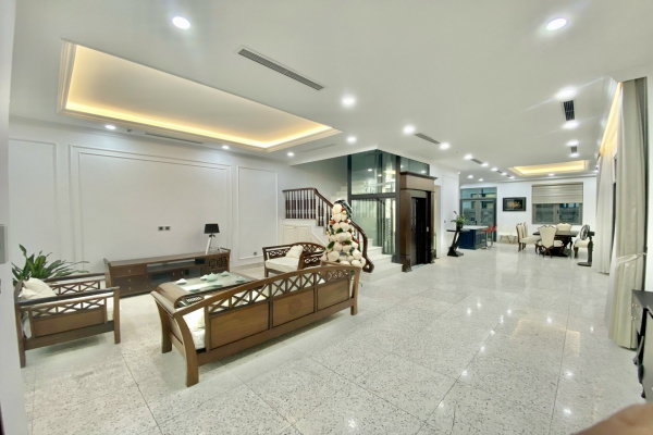 Thuê biệt thự Harmony đầy đủ nội thất, có thang máy 4 phòng ngủ