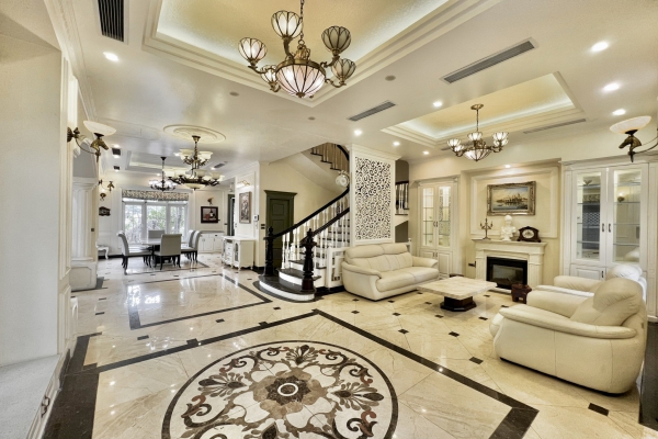 Thuê biệt thự Hoa Sữa Vinhomes Riverside full đồ, tầng hầm