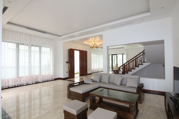 Thuê biệt thự song lập Vinhomes Riverside, full nội thất gồm 4PN