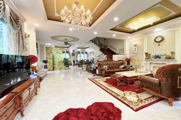 Thuê biệt thự Vinhomes Riverside full nội thất, phòng xông hơi