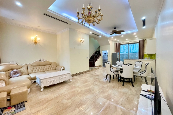 Thuê nhà liên kề Vinhomes Harmony đủ đồ có thang máy