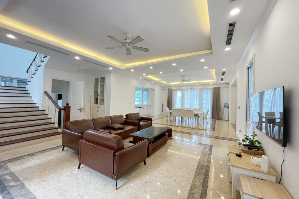 Cho thuê đơn lập Vinhomes Riverside gần Almaz và BIS
