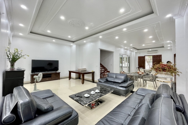 Thuê song lập biệt thự Vinhomes Riverside khu Hoa Sữa