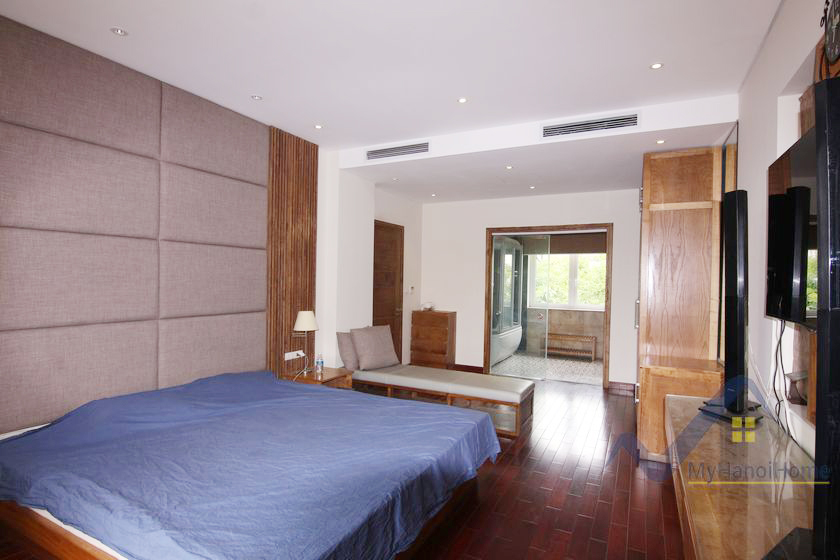 Thuê biệt thự đơn lập Vinhomes Riverside có Gara trong nhà 11