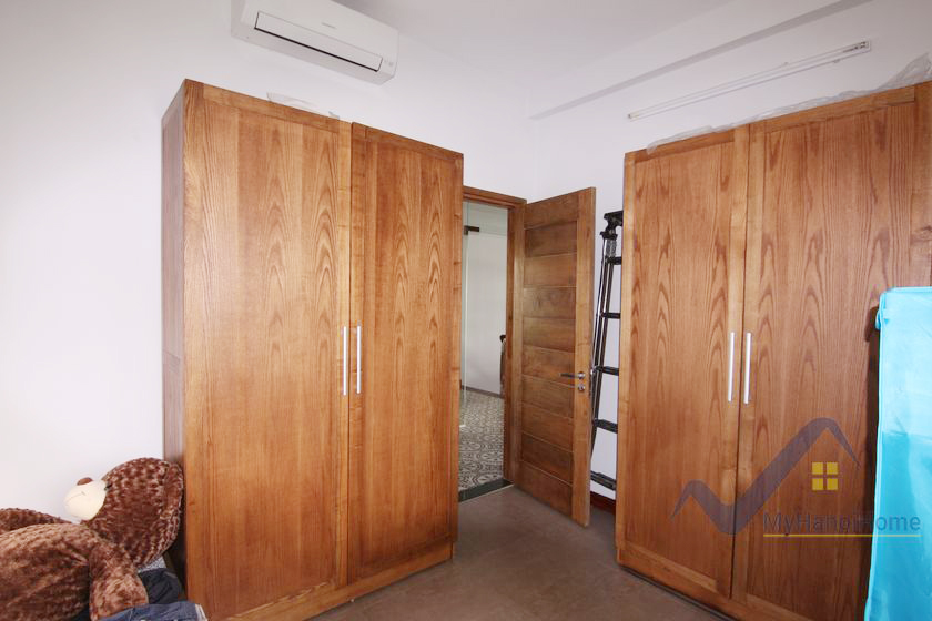 Thuê biệt thự đơn lập Vinhomes Riverside có Gara trong nhà 17