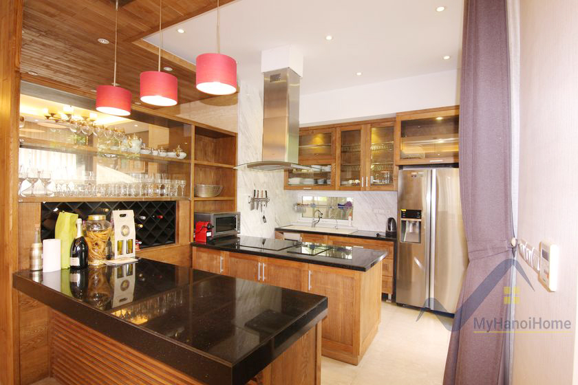 Thuê biệt thự đơn lập Vinhomes Riverside có Gara trong nhà 5