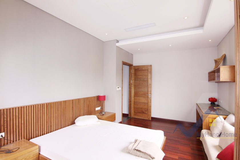 Thuê biệt thự đơn lập Vinhomes Riverside có Gara trong nhà 7