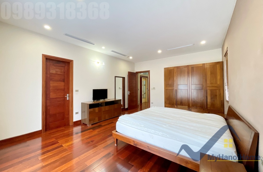 Thuê biệt thự đơn lập Vinhomes Riverside gần trường BIS và Almaz, full đồ 16
