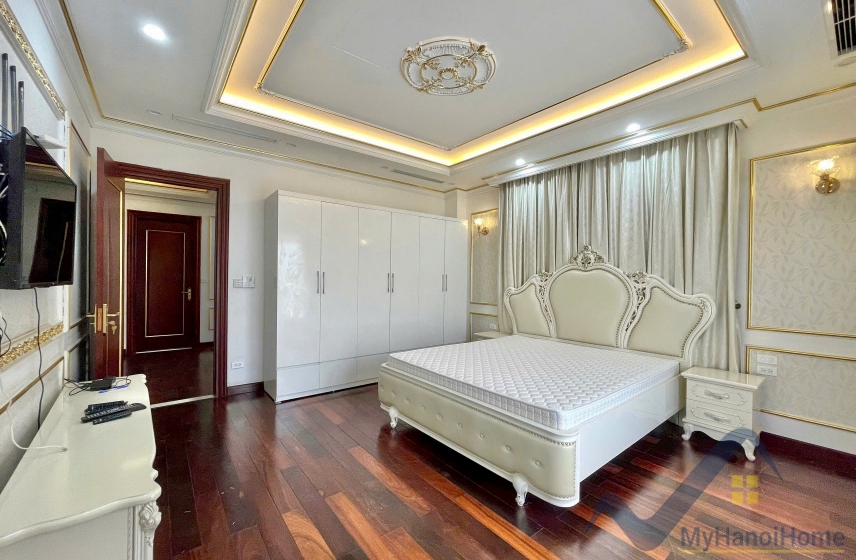 Thuê biệt thự đơn lập Vinhomes Riverside Long Biên có sông và hầm 13