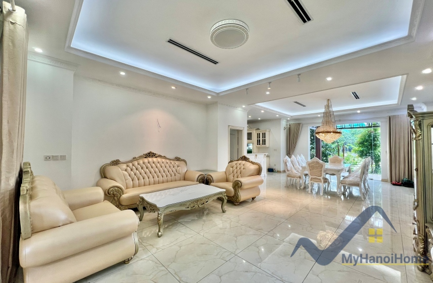 Thuê biệt thự đơn lập Vinhomes Riverside phong cách tân cổ điển 1