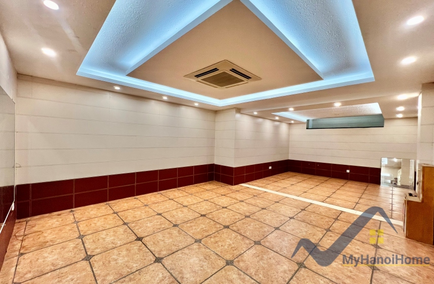 Thuê biệt thự đơn lập Vinhomes Riverside phong cách tân cổ điển 13