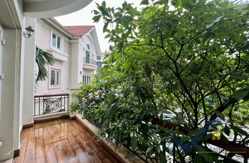 Thuê biệt thự đơn lập Vinhomes Riverside phong cách tân cổ điển 16