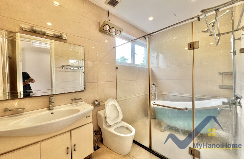 Thuê biệt thự đơn lập Vinhomes Riverside phong cách tân cổ điển 22