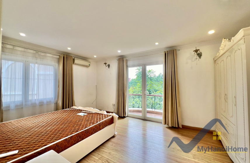 Thuê biệt thự đơn lập Vinhomes Riverside phong cách tân cổ điển 24