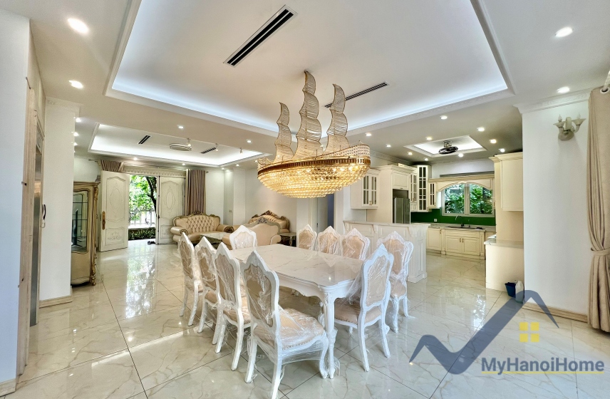 Thuê biệt thự đơn lập Vinhomes Riverside phong cách tân cổ điển 5