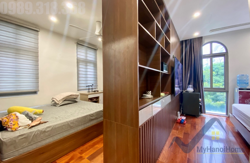 Thuê biệt thự Harmony đủ đồ, có thang máy bên Hồ 10