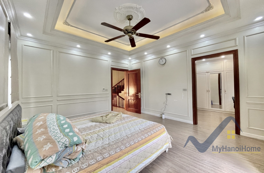 Thuê biệt thự Hoa Lan Vinhomes Riverside căn đơn lập full đồ 12