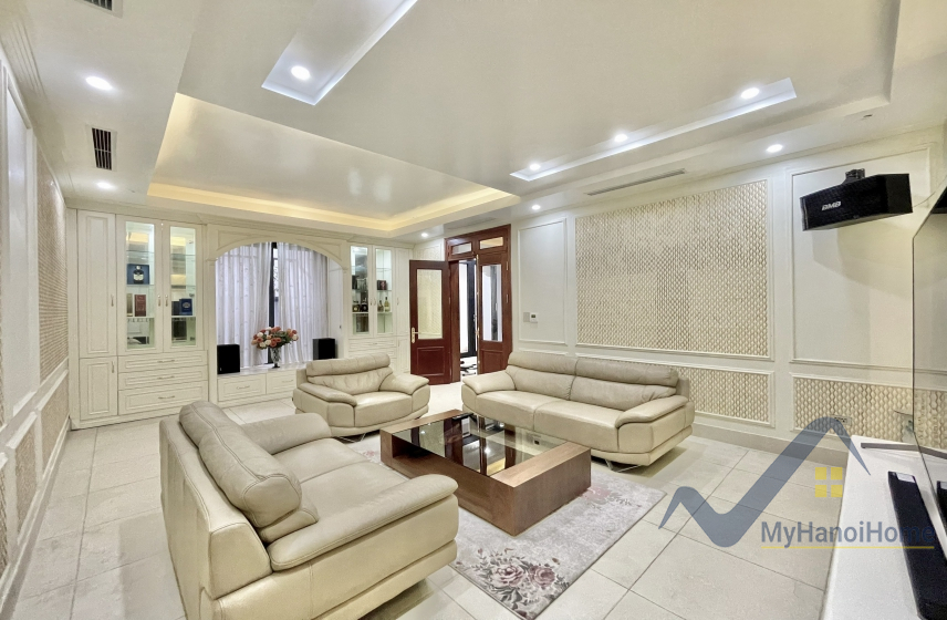 Thuê biệt thự Hoa Lan Vinhomes Riverside căn đơn lập full đồ 9