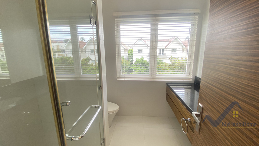 Thuê biệt thự Hoa Sữa Vinhome Riverside trang bị full đồ 11
