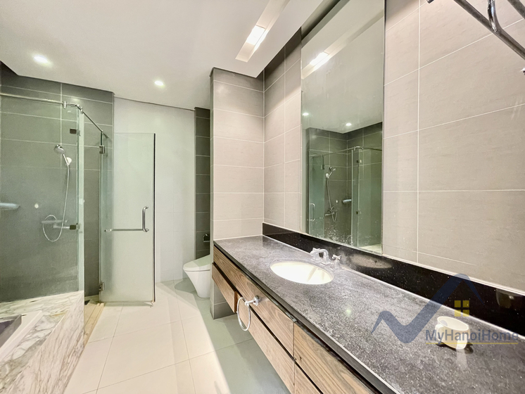 Thuê biệt thự Hoa Sữa Vinhome Riverside trang bị full đồ 14