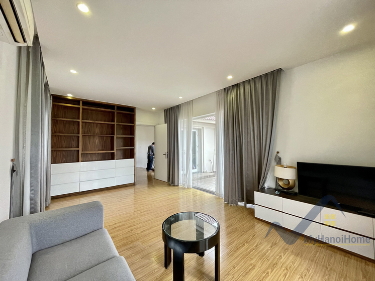 Thuê biệt thự Hoa Sữa Vinhome Riverside trang bị full đồ 18
