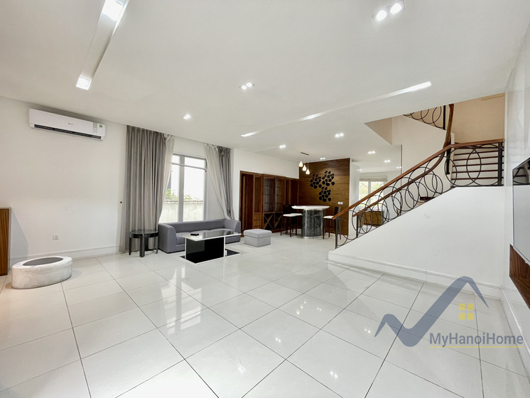Thuê biệt thự Hoa Sữa Vinhome Riverside trang bị full đồ 3