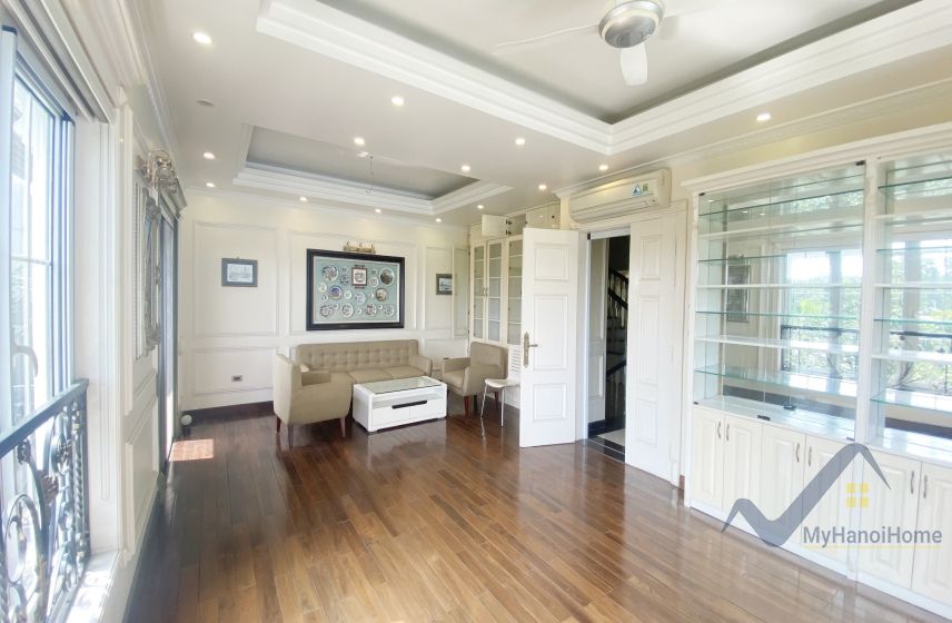 Thuê biệt thự Hoa Sữa Vinhomes Riverside full đồ, tầng hầm 15