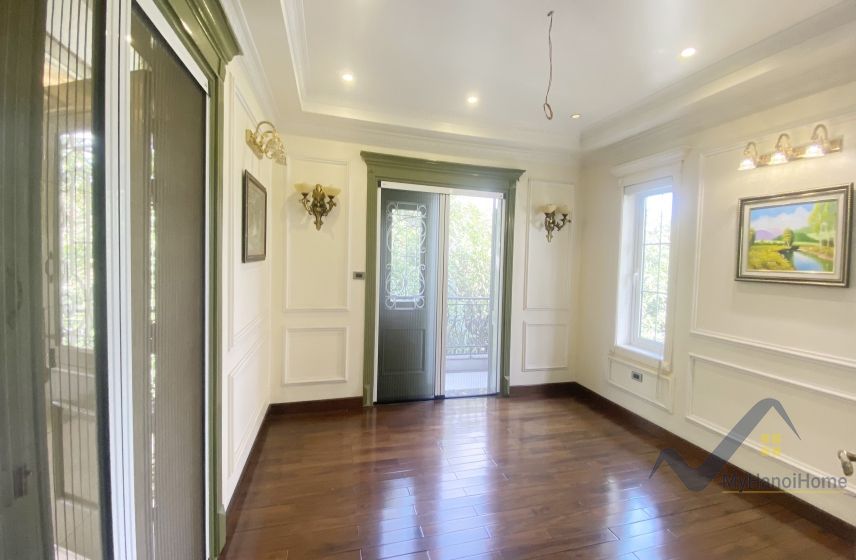 Thuê biệt thự Hoa Sữa Vinhomes Riverside full đồ, tầng hầm 17