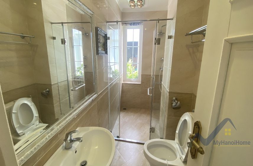 Thuê biệt thự Hoa Sữa Vinhomes Riverside full đồ, tầng hầm 20