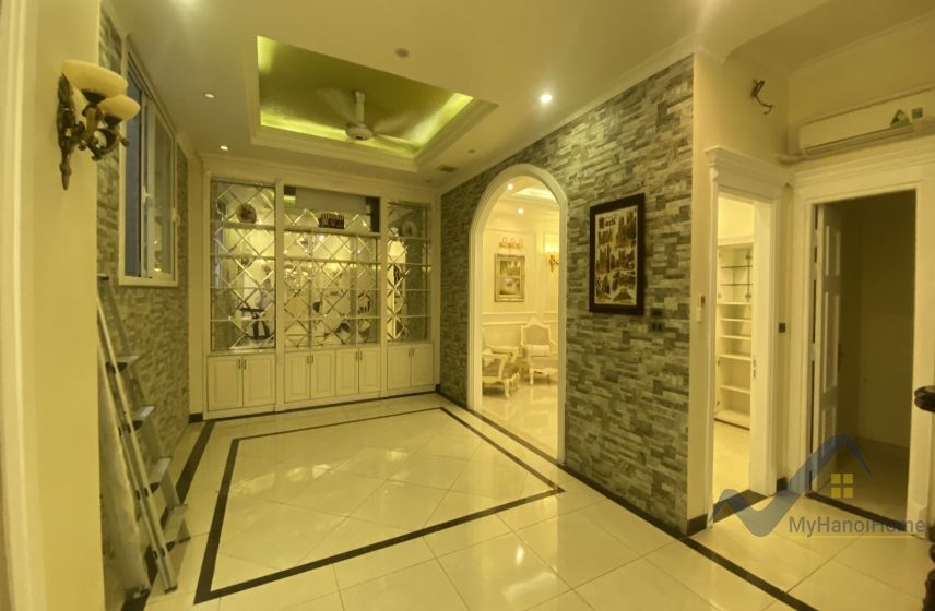 Thuê biệt thự Hoa Sữa Vinhomes Riverside full đồ, tầng hầm 21