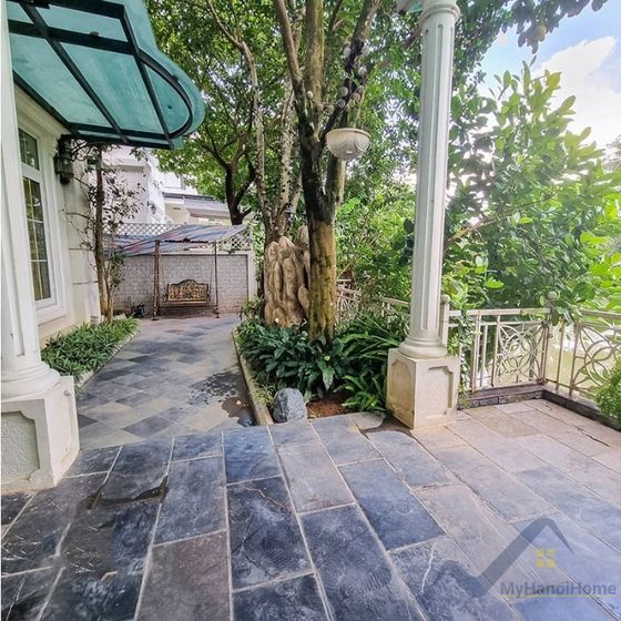 Thuê biệt thự Hoa Sữa Vinhomes Riverside full đồ, tầng hầm 23