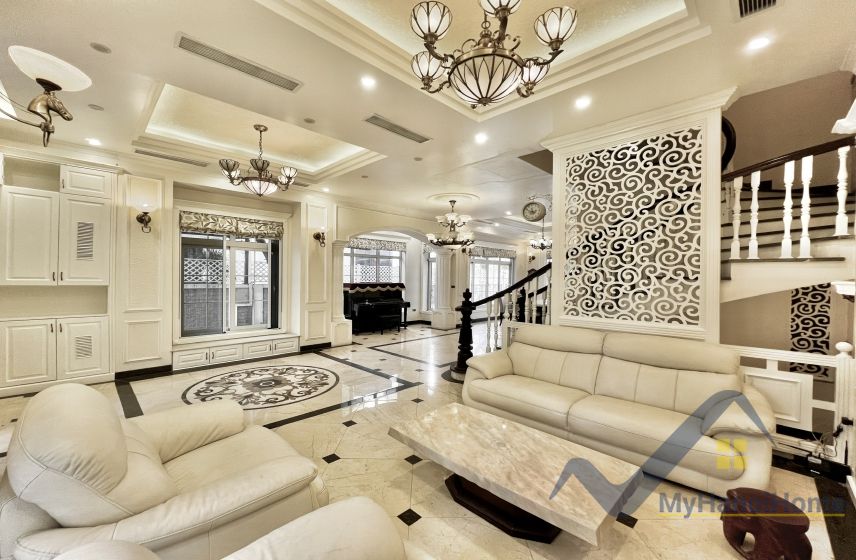 Thuê biệt thự Hoa Sữa Vinhomes Riverside full đồ, tầng hầm 1
