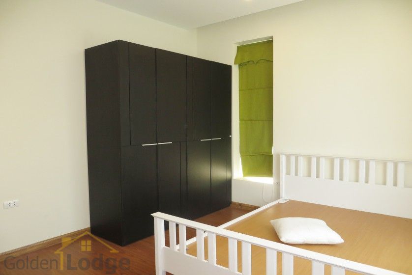 Thuê biệt thự liền kề Vinhomes Riverside có sân vườn rộng 11