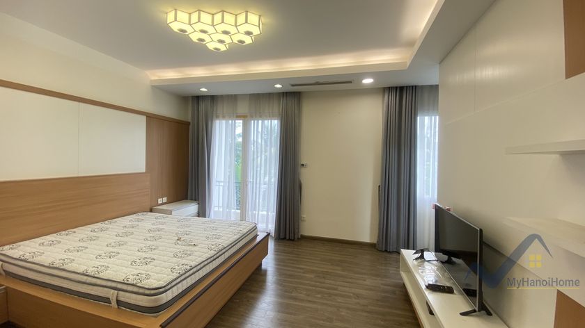 Thuê biệt thự song lập đầy đủ đồ Vinhomes Riverside, 4PN có sông 13