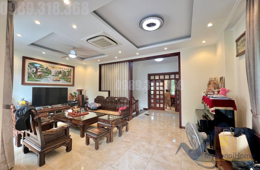 Thuê biệt thự song lập Vinhome Riverside gần BIS, có tầng hầm 1