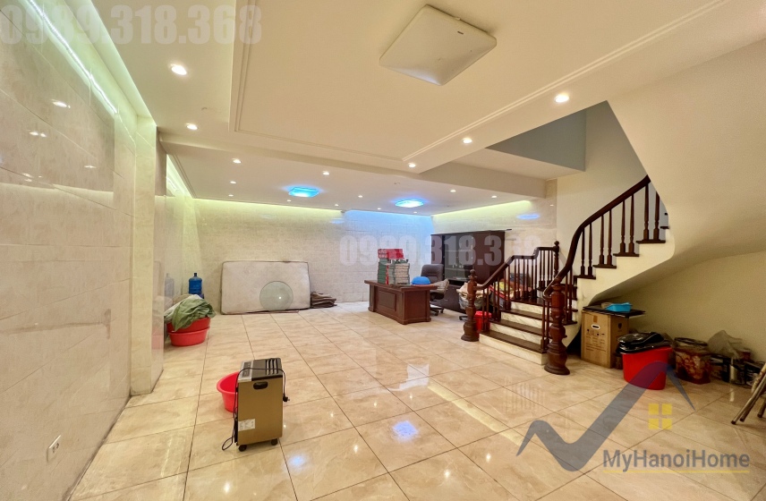 Thuê biệt thự song lập Vinhome Riverside gần BIS, có tầng hầm 19