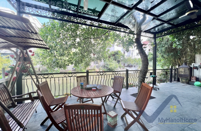 Thuê biệt thự song lập Vinhome Riverside gần BIS, có tầng hầm 6