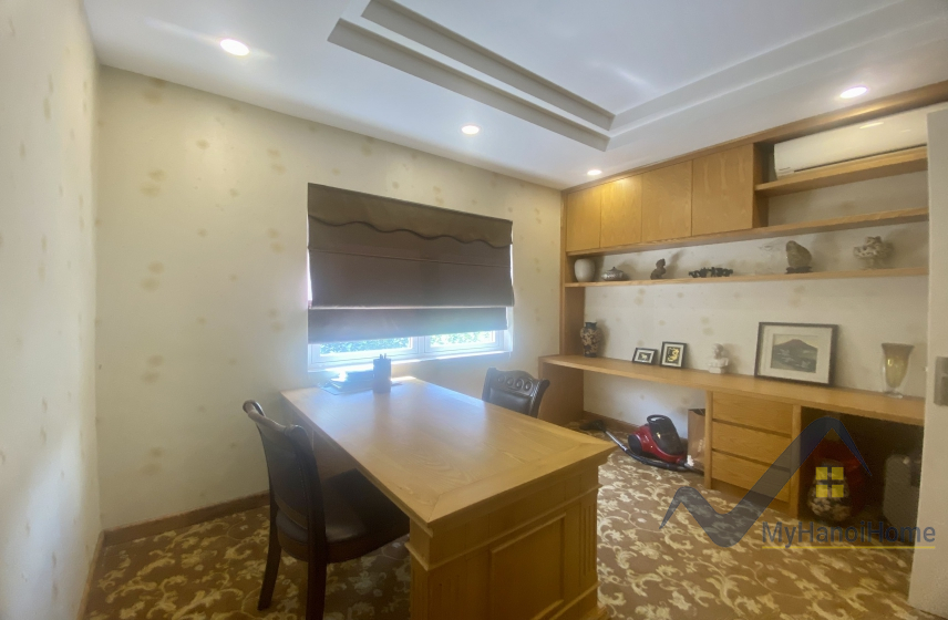 Thuê biệt thự song lập Vinhomes Riverside đầy đủ nội thất, gần BIS 20