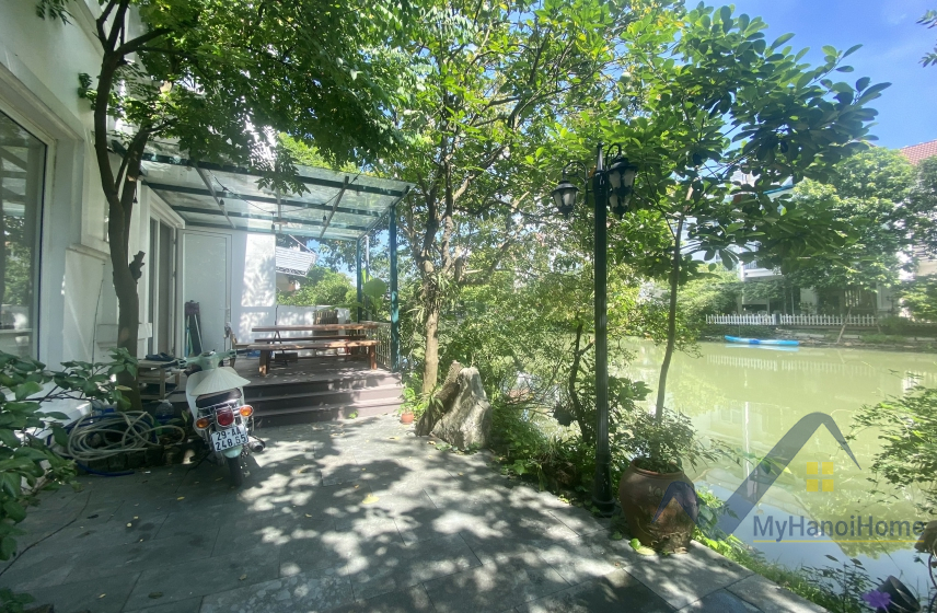Thuê biệt thự song lập Vinhomes Riverside đầy đủ nội thất, gần BIS 8