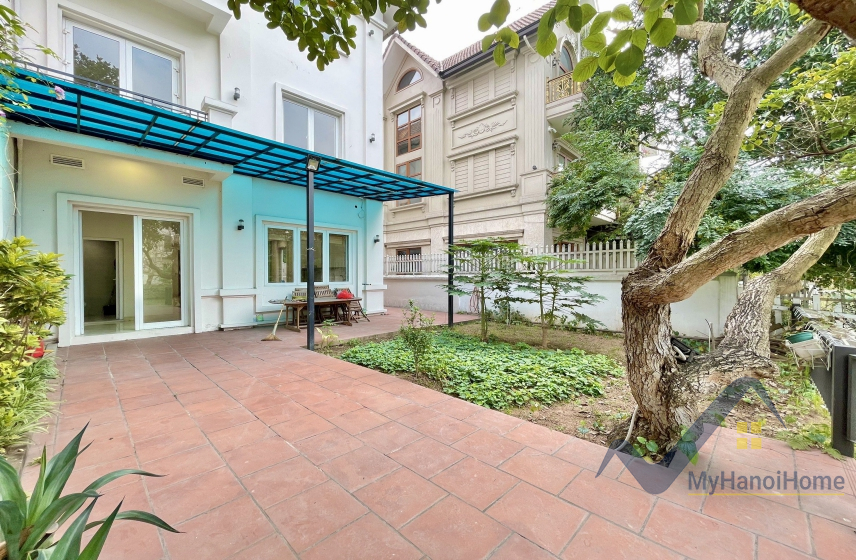 Thuê biệt thự song lập Vinhomes Riverside đủ đồ có sông, 4PN 6